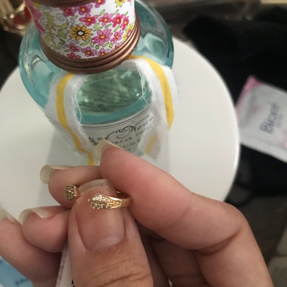 BNWT MIDI 14K GOLD DIAMON MIDI OPEN RING $498 - Picture 3 of 8